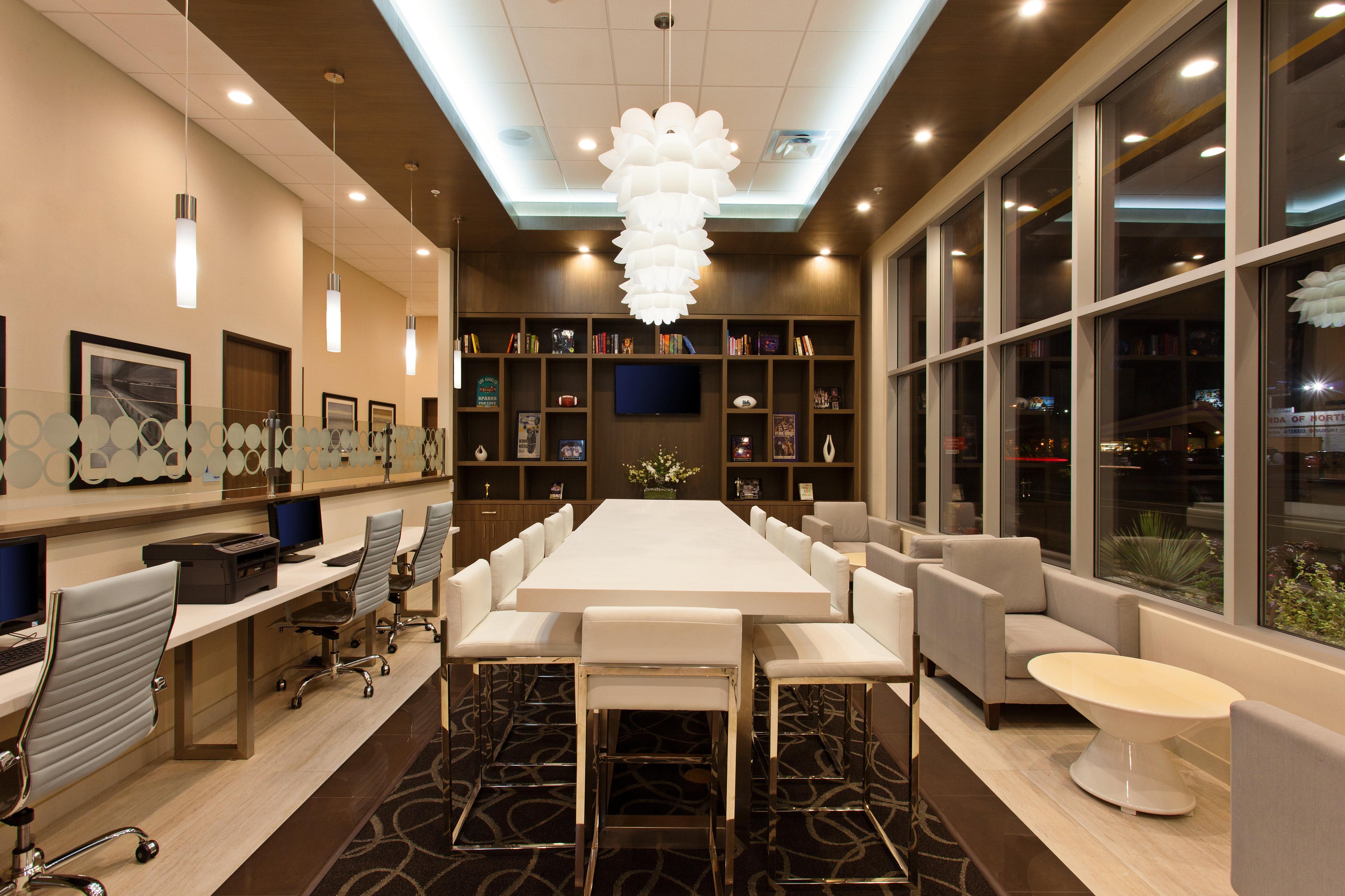 Holiday Inn Express North Hollywood - Burbank Area By Ihg Los Angeles Esterno foto